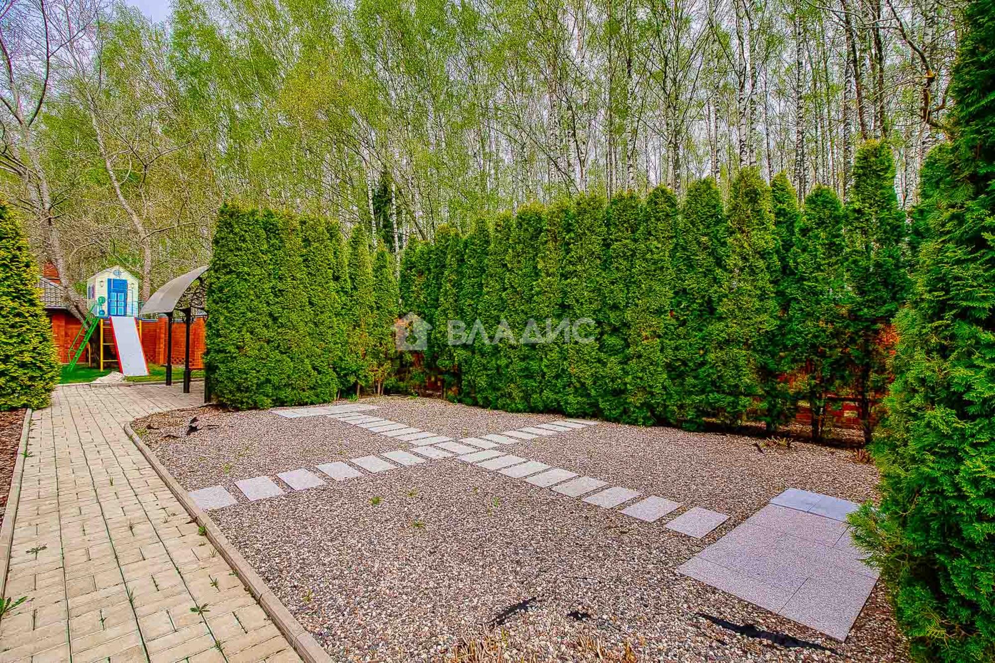 Купить дачу, дом, коттедж за 55 000 000 рублей на Садовая улица