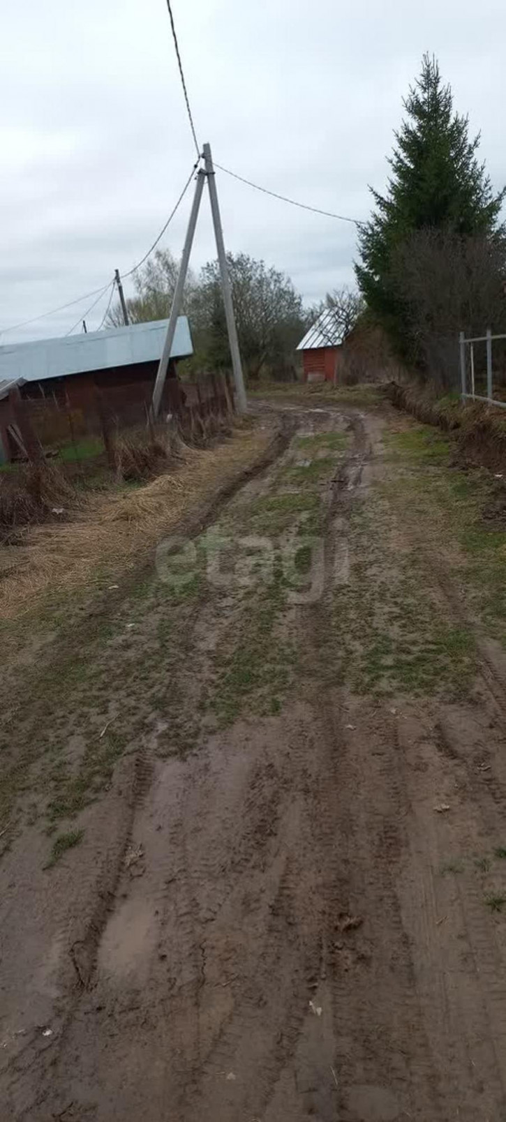 Земельный участок ,
