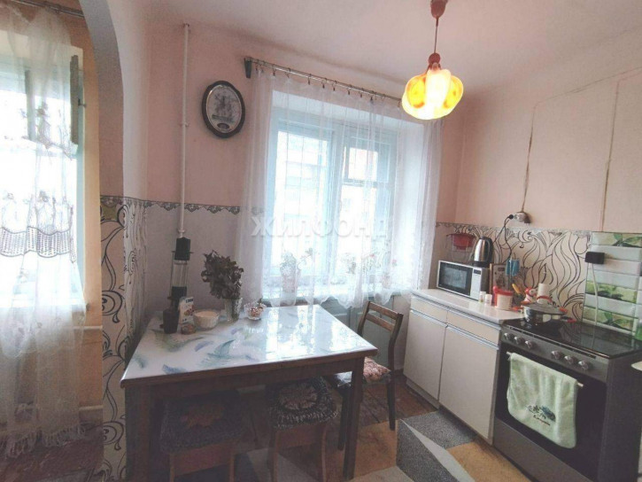 4-комн квартира Мира улица, д.33