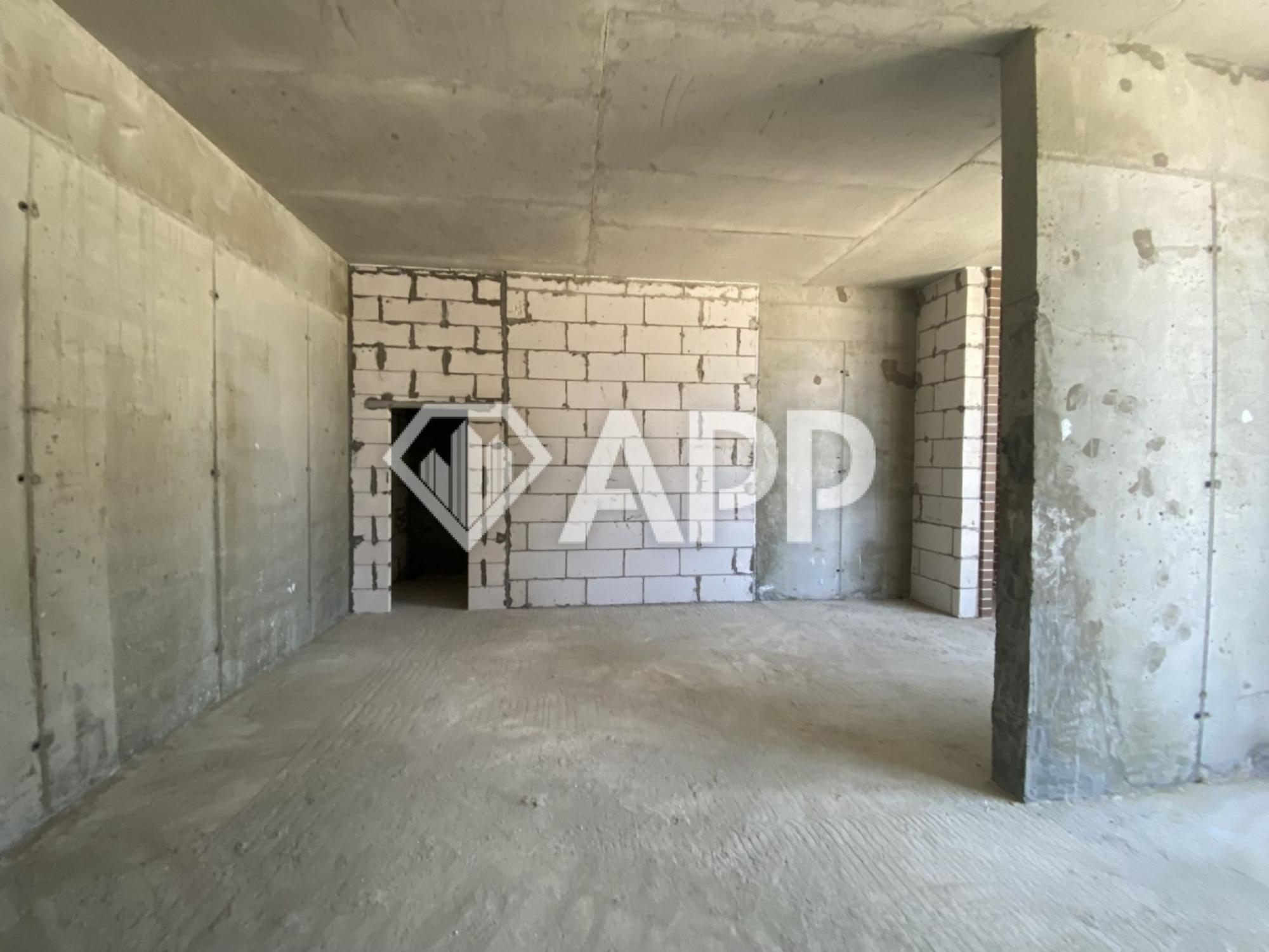 Купить торговое помещение за 21 318 000 рублей на ул Котанова, 4