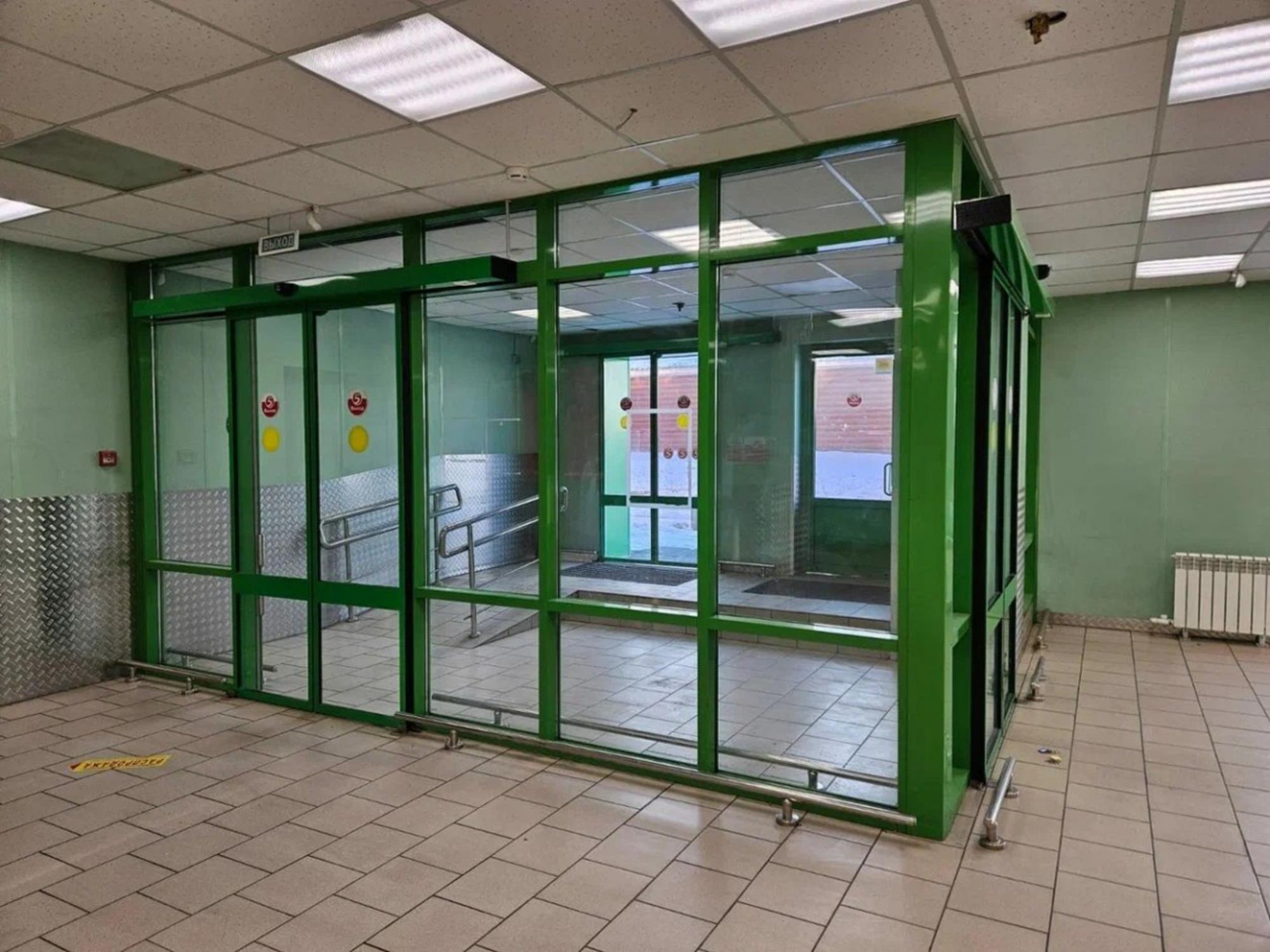 Сдать торговое помещение за 305 055 рублей на Алтайский край, г.Камень-на-Оби,  Каменская 122