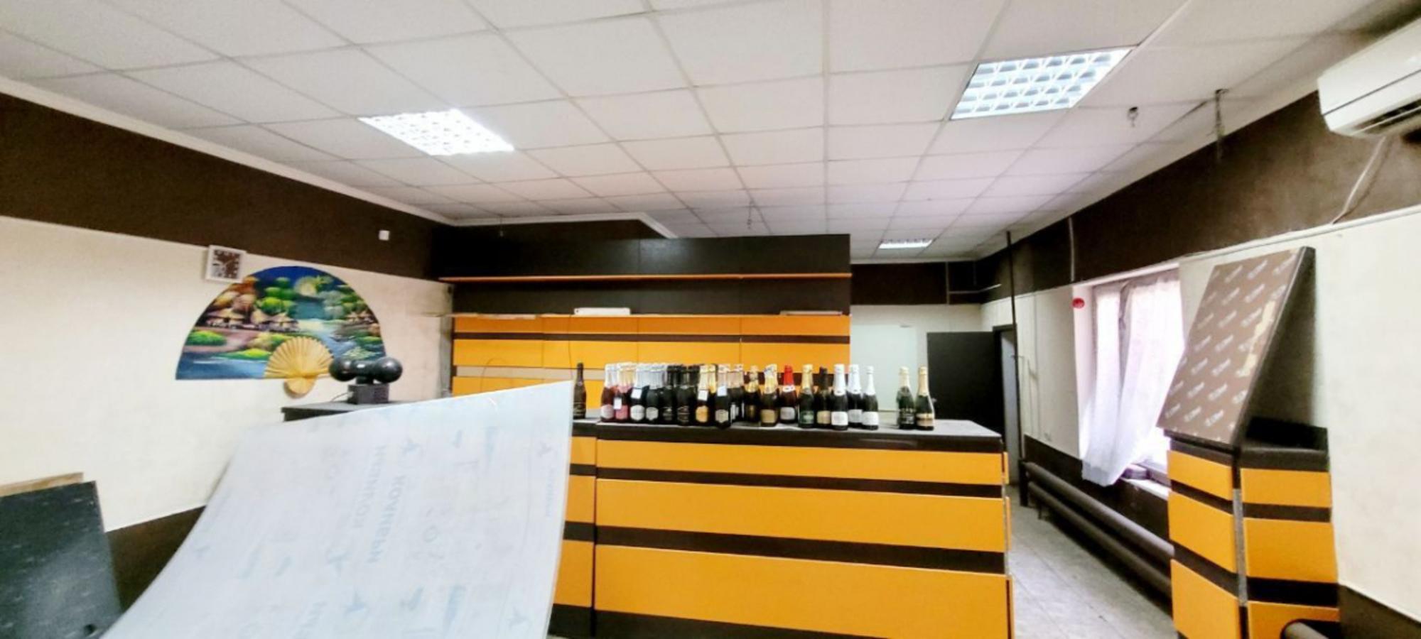 Купить офис, помещение под офис за 6 500 000 рублей на г. Кинель, п.Усть Кинельский, Волгоградское шоссе 35 км