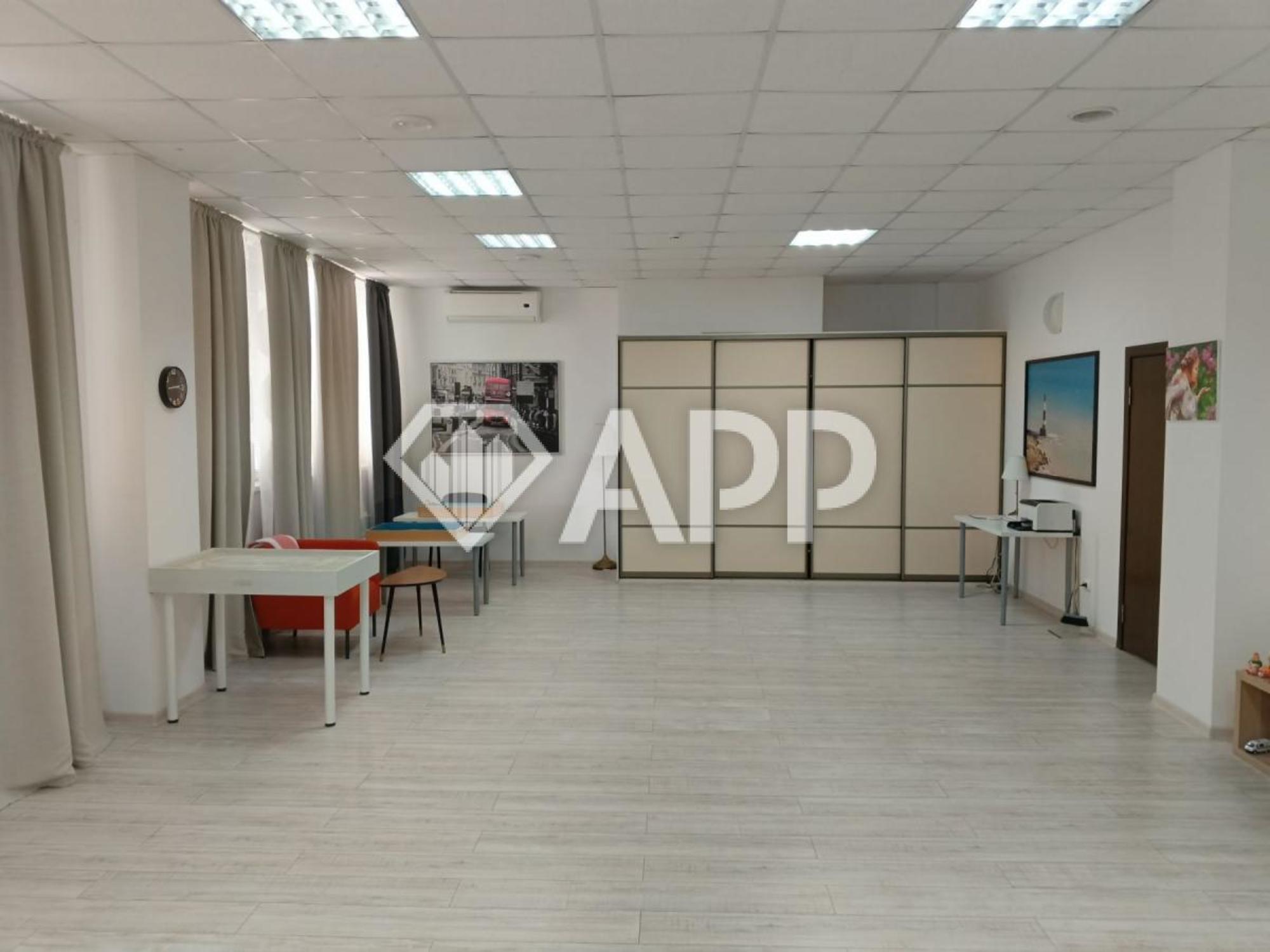 Сдать офис, помещение под офис за 72 000 рублей на ул Кутузовская, 10