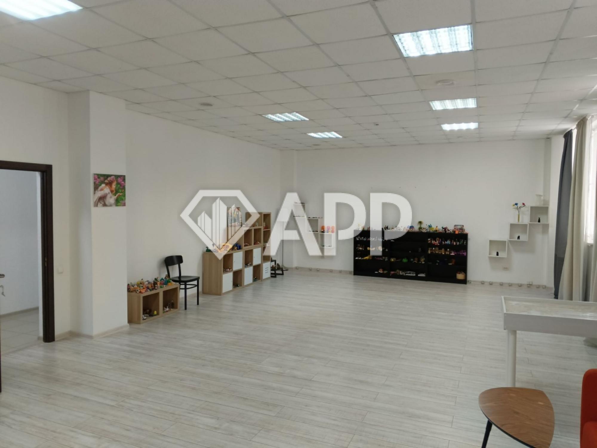 Сдать офис, помещение под офис за 72 000 рублей на ул Кутузовская, 10