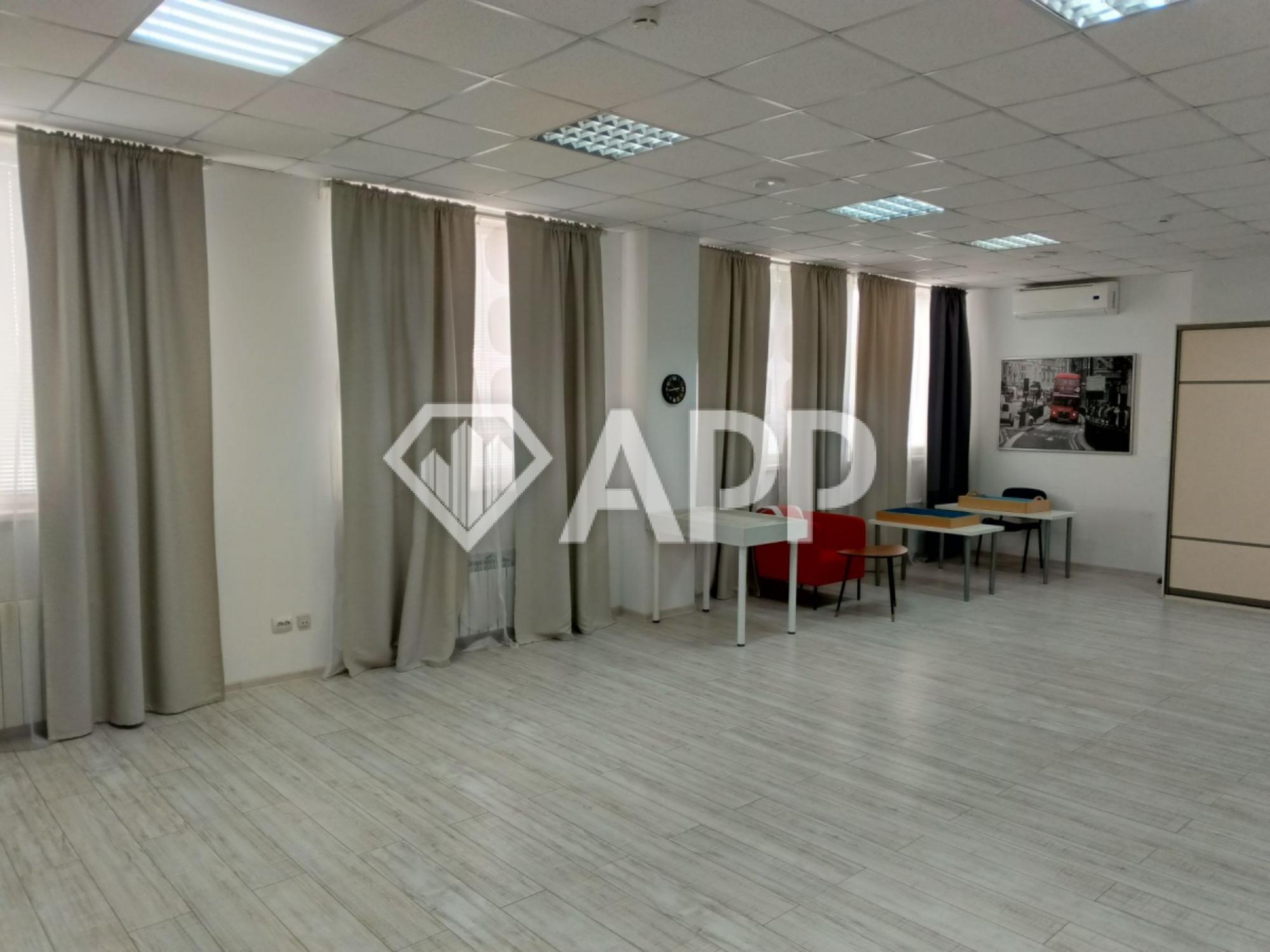Сдать офис, помещение под офис за 72 000 рублей на ул Кутузовская, 10