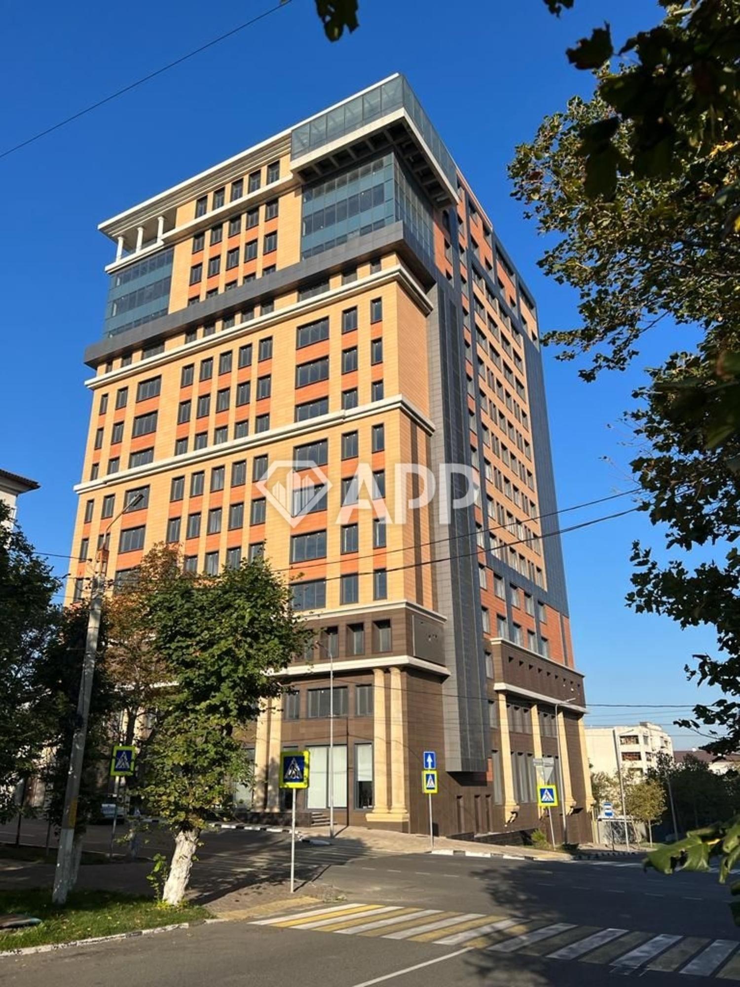 Сдать торговое помещение за 142 500 рублей на ул Губернского, 25