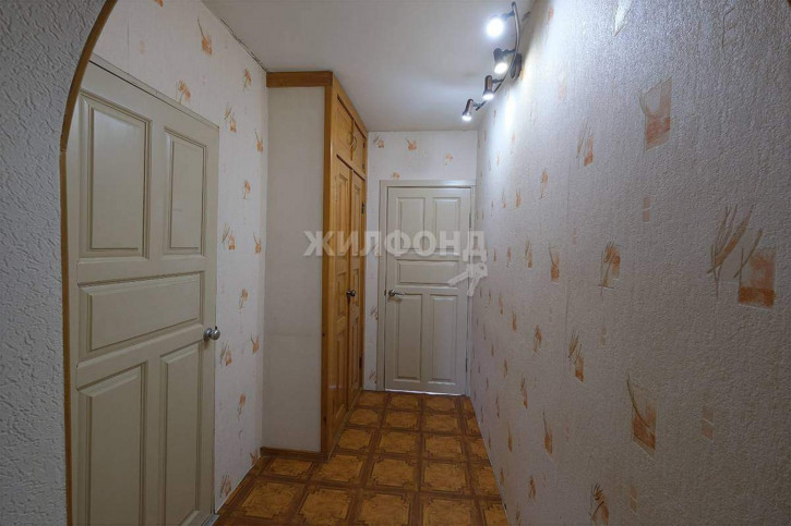 4-комн квартира Вертковская улица, д.40