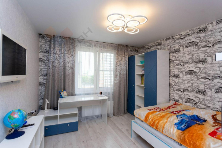 2-комн квартира Генерала Трошева ул, 31