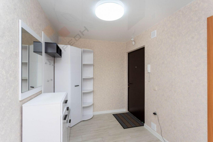 2-комн квартира Генерала Трошева ул, 31