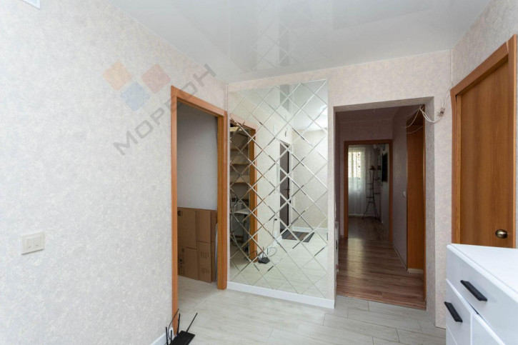 2-комн квартира Генерала Трошева ул, 31