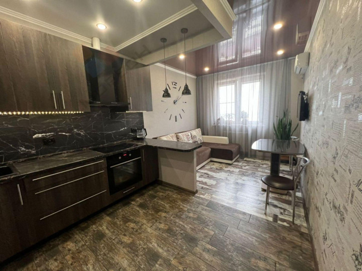 2-комн квартира Заполярная ул, 37к2