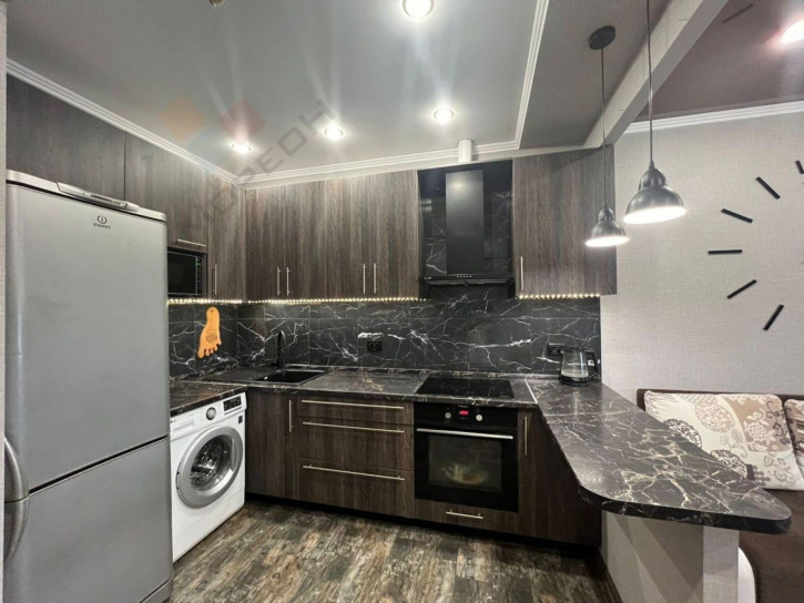 2-комн квартира Заполярная ул, 37к2