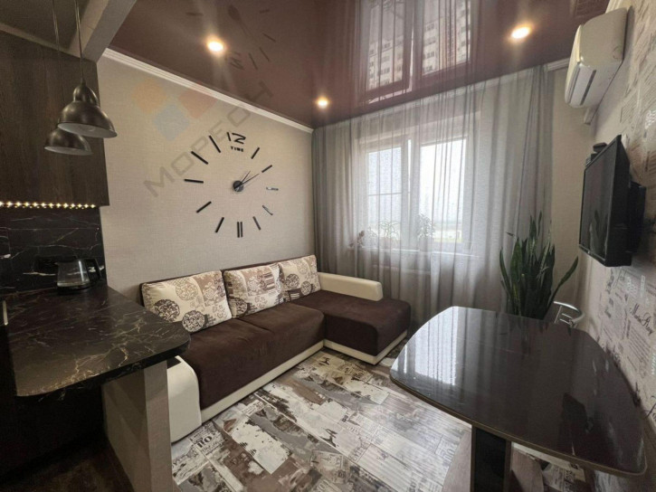 2-комн квартира Заполярная ул, 37к2