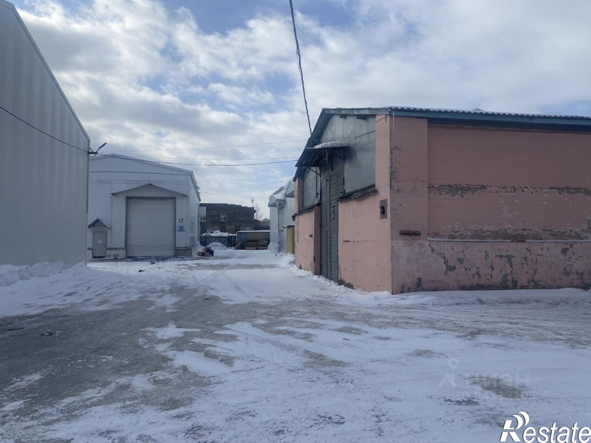 Купить складское помещение за 365 001 000 рублей на Крюкова улица