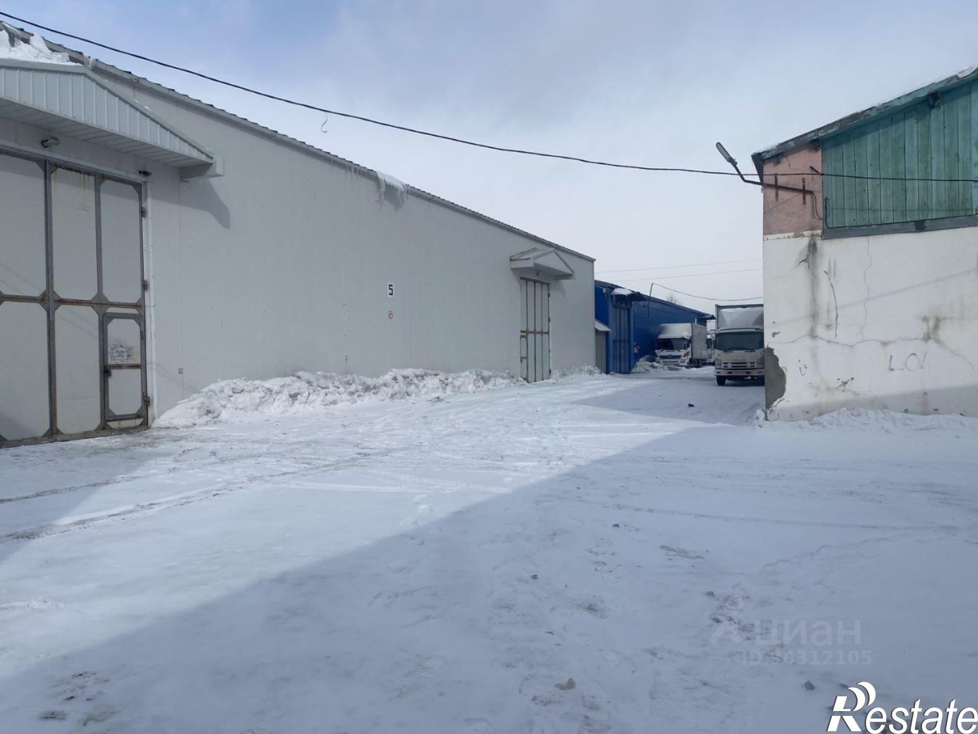 Купить складское помещение за 365 001 000 рублей на Крюкова улица