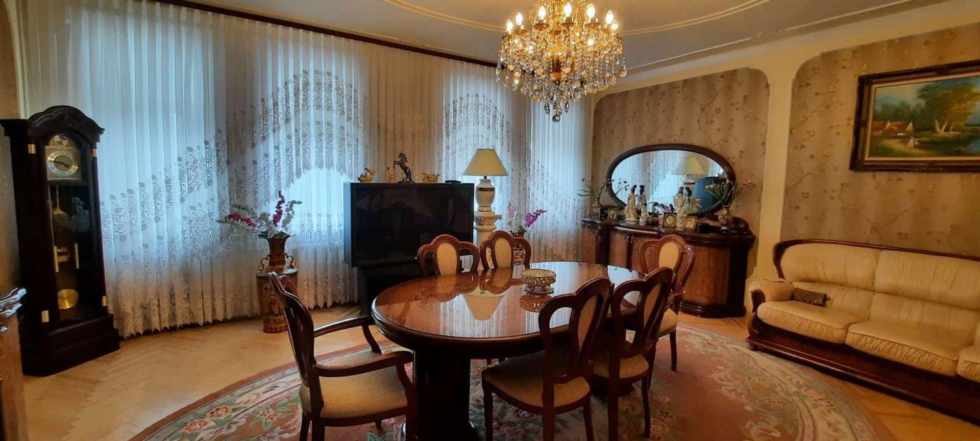 Купить дачу, дом, коттедж за 20 500 000 рублей на Шишкова улица, 98
