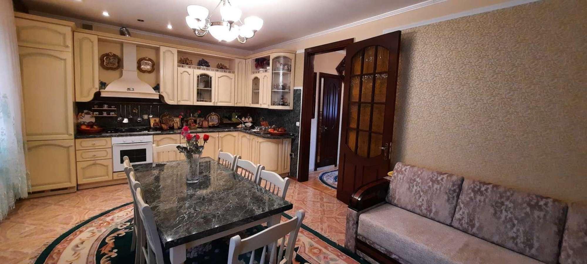 Купить дачу, дом, коттедж за 20 500 000 рублей на Шишкова улица, 98