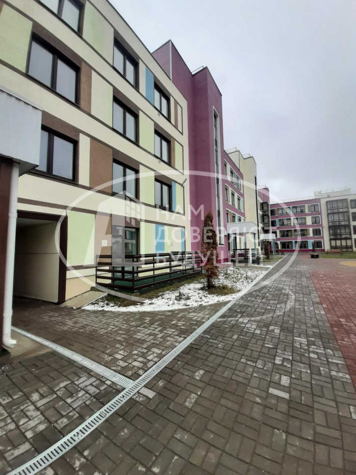 2-комн квартира улица Борцов Революции, 1А