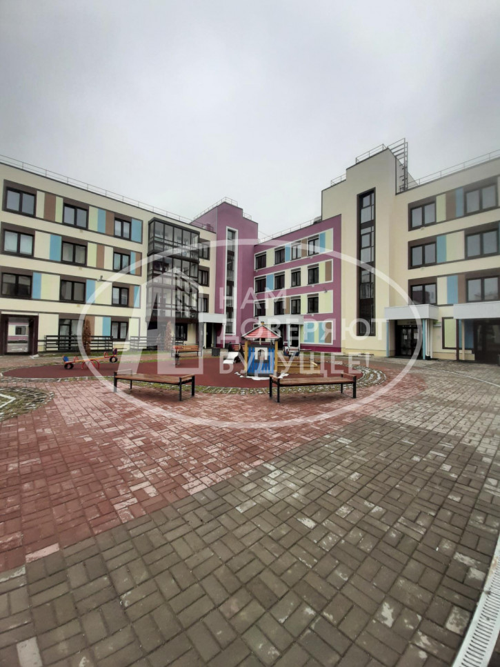 2-комн квартира улица Борцов Революции, 1А
