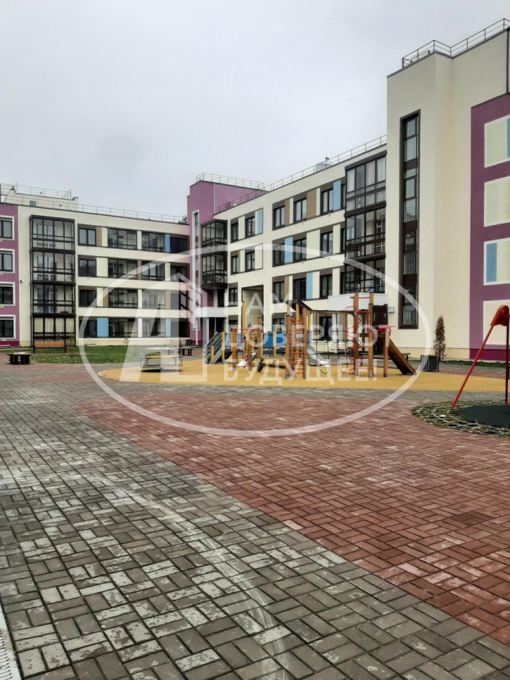 2-комн квартира улица Борцов Революции, 1А