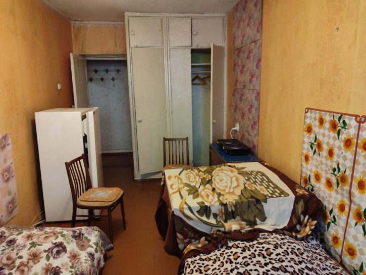 Комната улица Старых Большевиков, 45,  д. 45