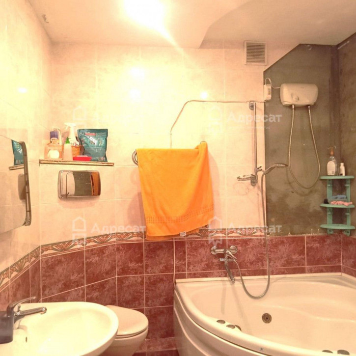 4-комн квартира пр-кт. Героев Сталинграда,  д.37