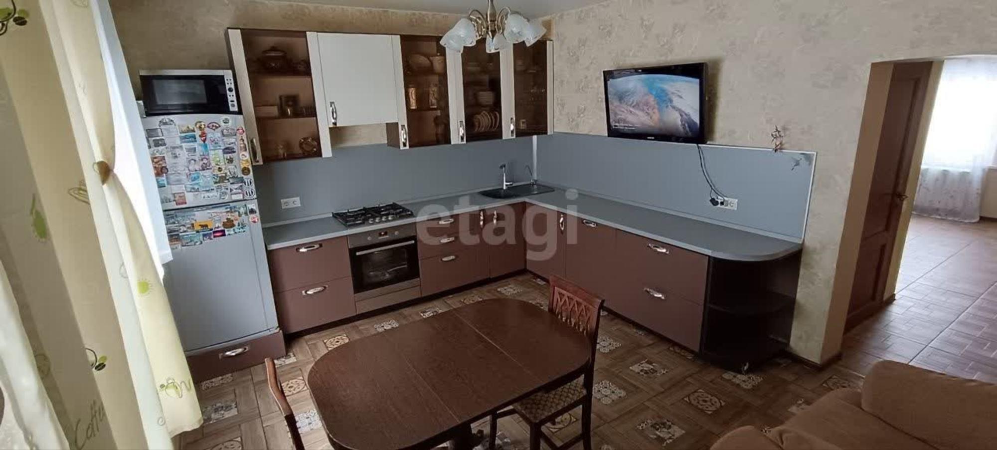Купить дачу, дом, коттедж за 16 000 000 рублей на 1-ая Кедровая