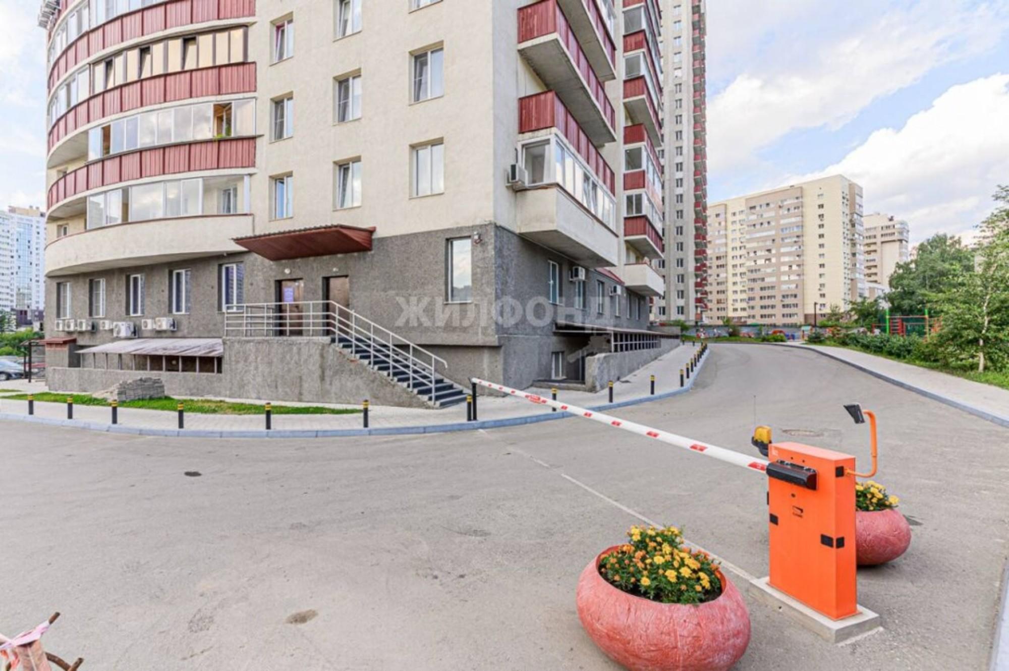 Купить квартиру за 8 500 000 рублей на Галущака, 15