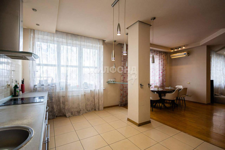 3-комн квартира Н.С.Ермакова проспект, д.9