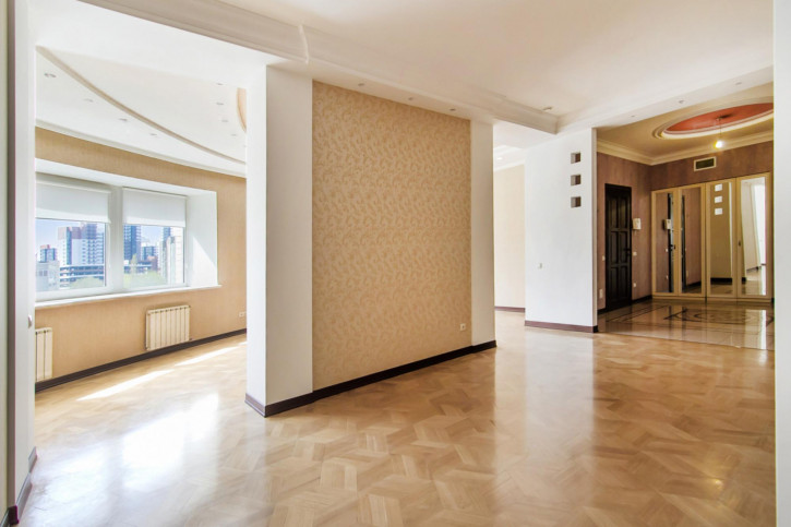 4-комн квартира Кропоткина ул., 2