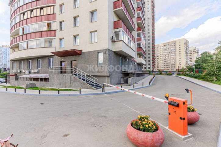 2-комн квартира Галущака, 15