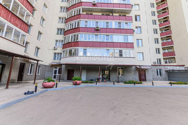 2-комн квартира Галущака, 15