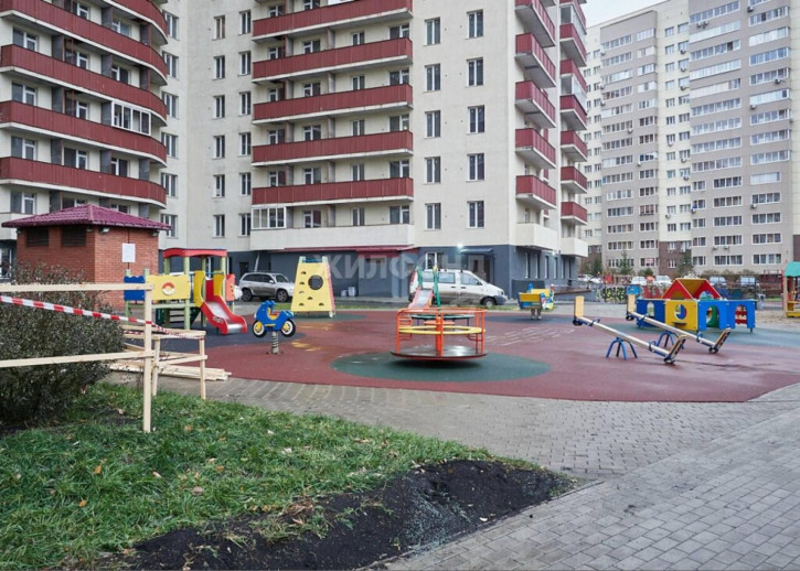 2-комн квартира Галущака, 15