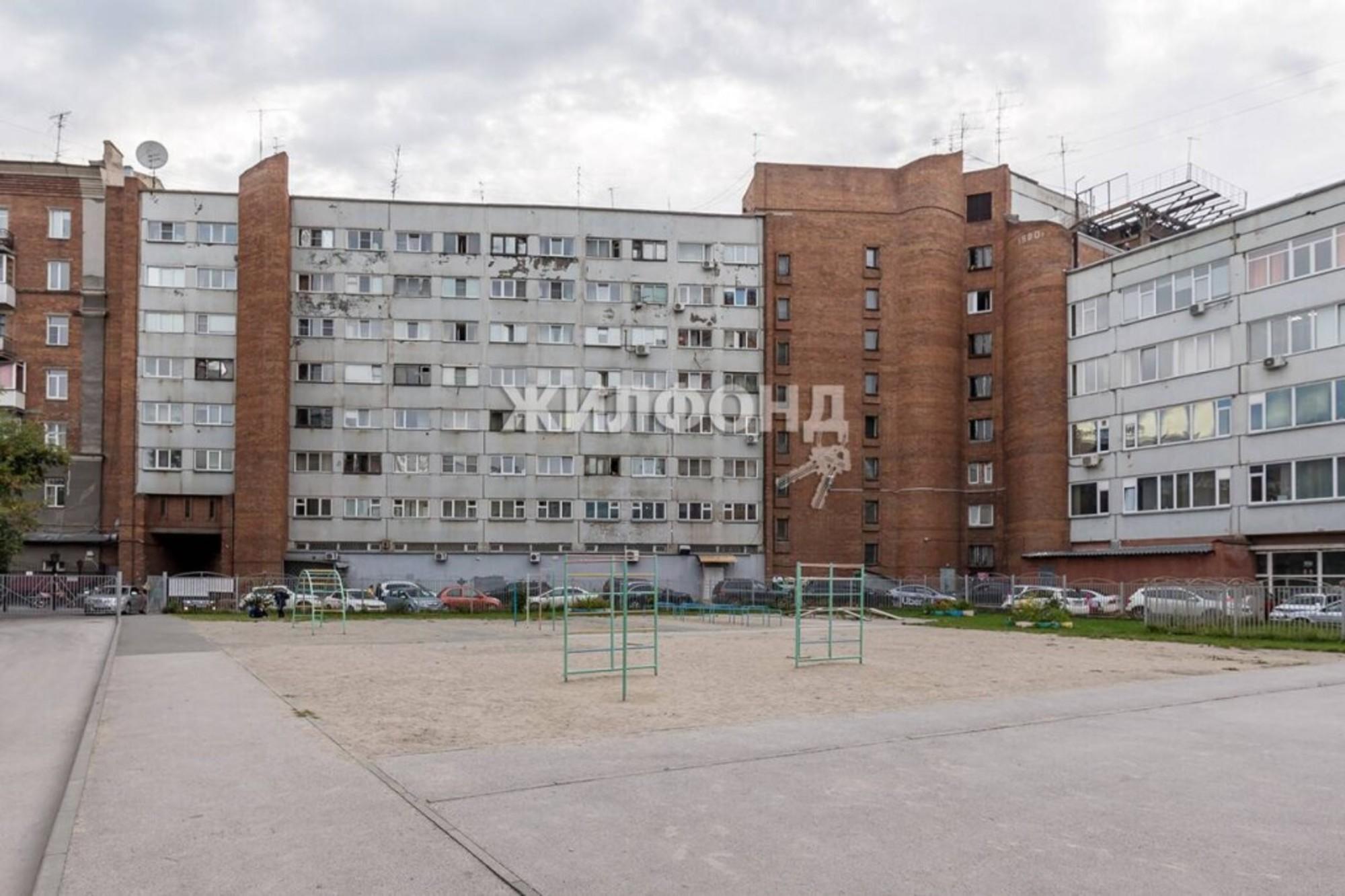 Купить комнату за 2 490 000 рублей на Красный проспект, 155