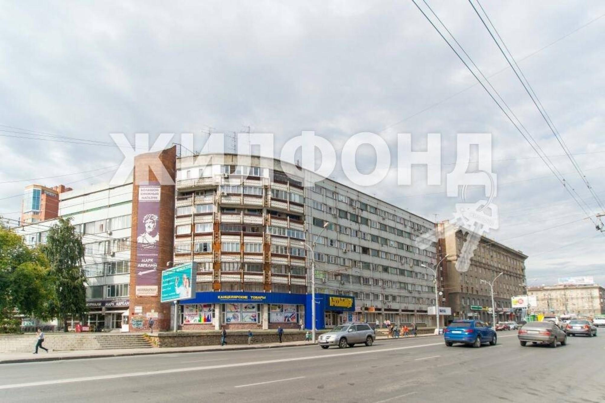 Купить комнату за 2 490 000 рублей на Красный проспект, 155
