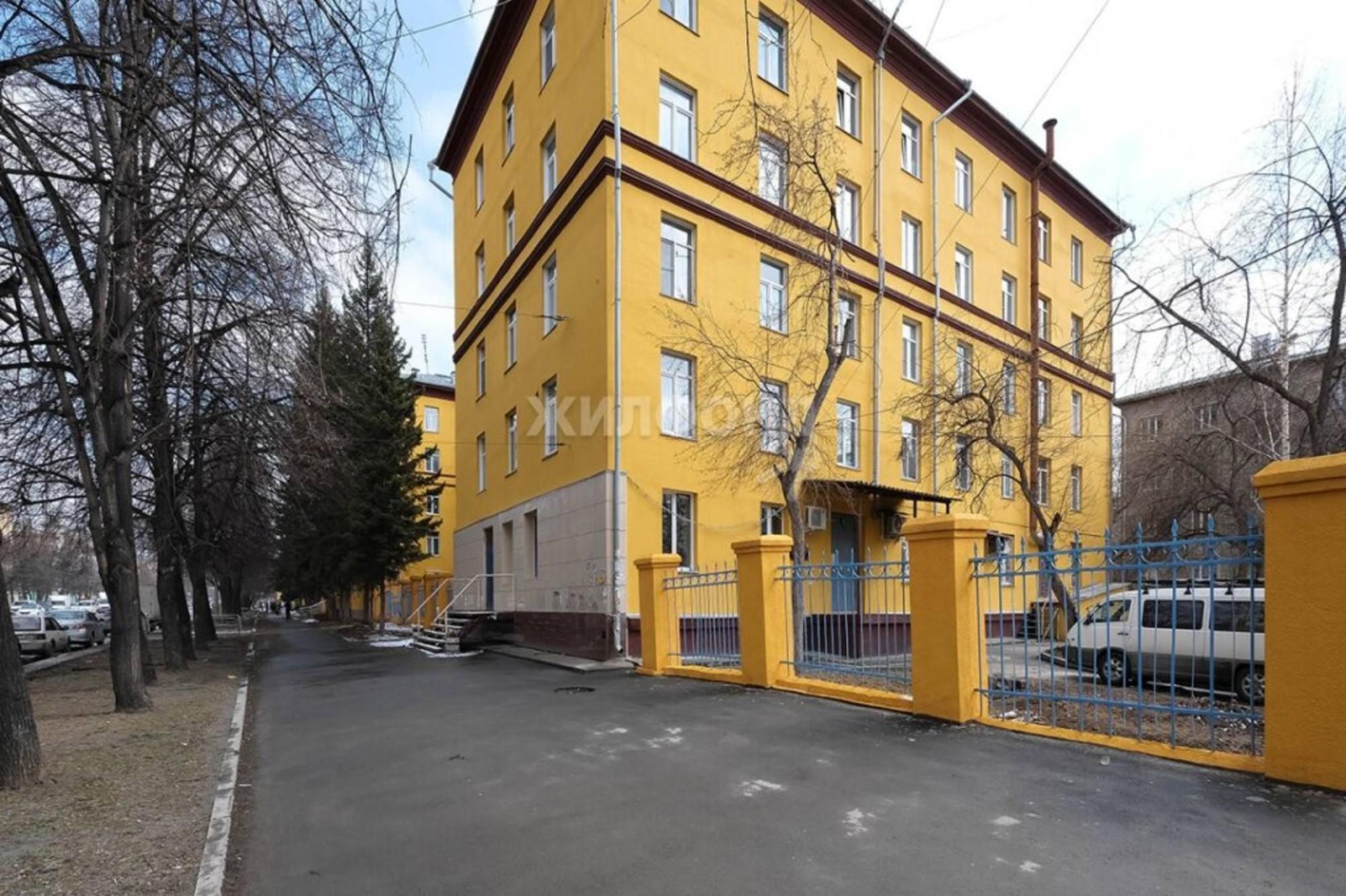 Купить комнату за 1 990 000 рублей на Богдана Хмельницкого, 32