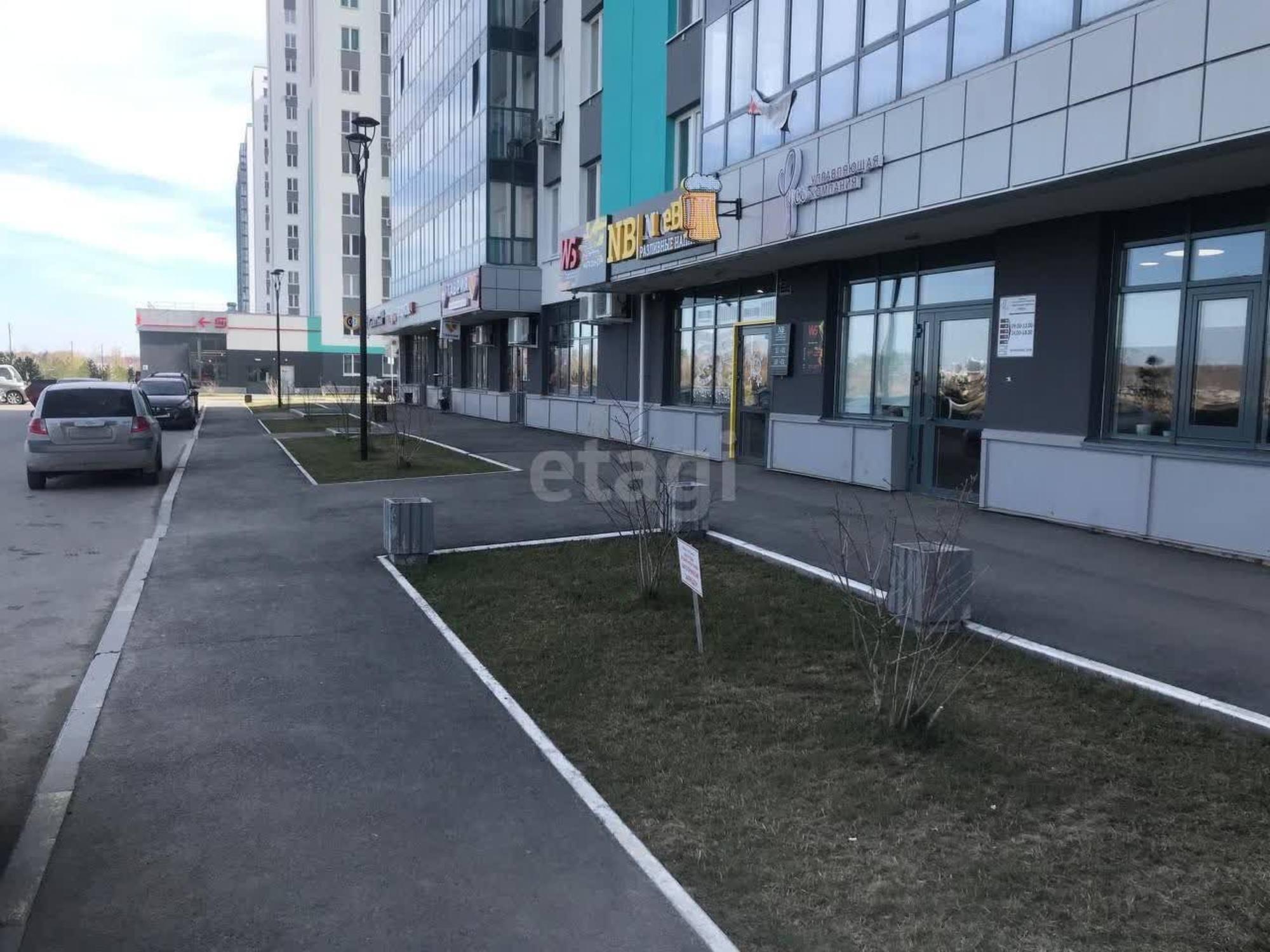 Купить торговое помещение за 18 000 000 рублей на Федора Достоевского 18