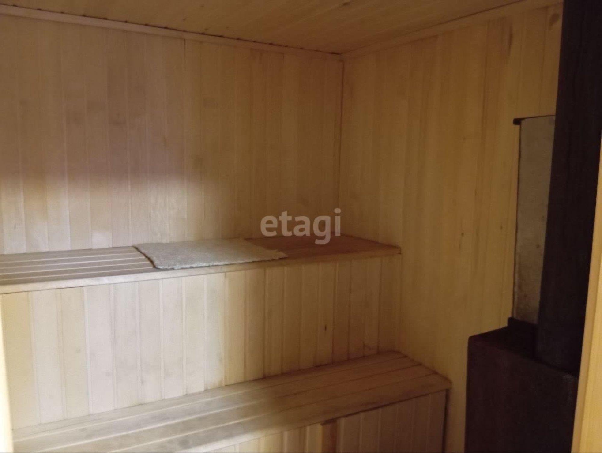 Купить дачу, дом, коттедж за 2 370 000 рублей на Кленовая, 132