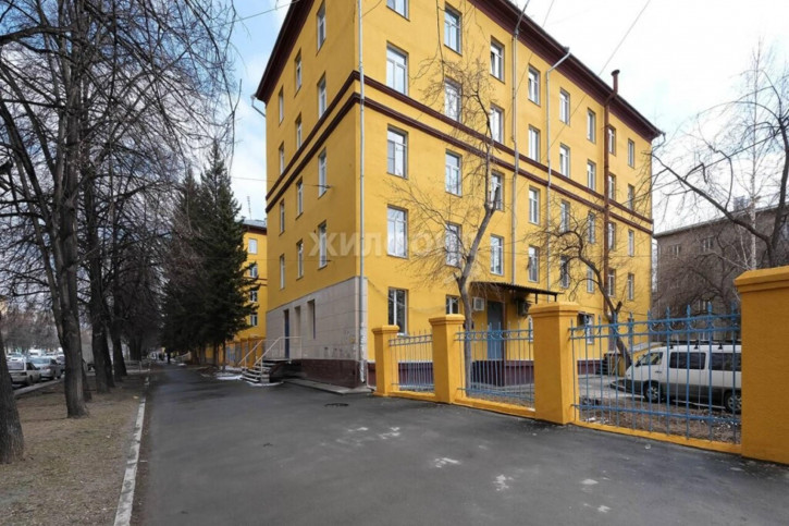 Комната Богдана Хмельницкого, 32