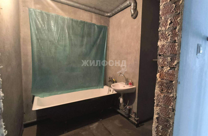 3-комн квартира Толстого улица, д.56