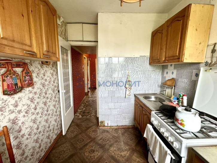 3-комн квартира Кировская ул, 4