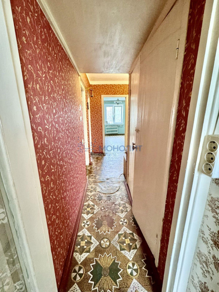 3-комн квартира Кировская ул, 4