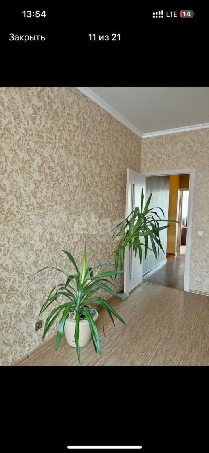 3-комн квартира проспект Комарова, 15