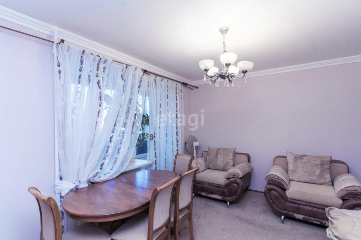 3-комн квартира Широтная, 43/2