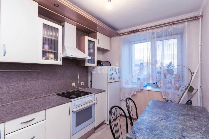 3-комн квартира Широтная, 43/2
