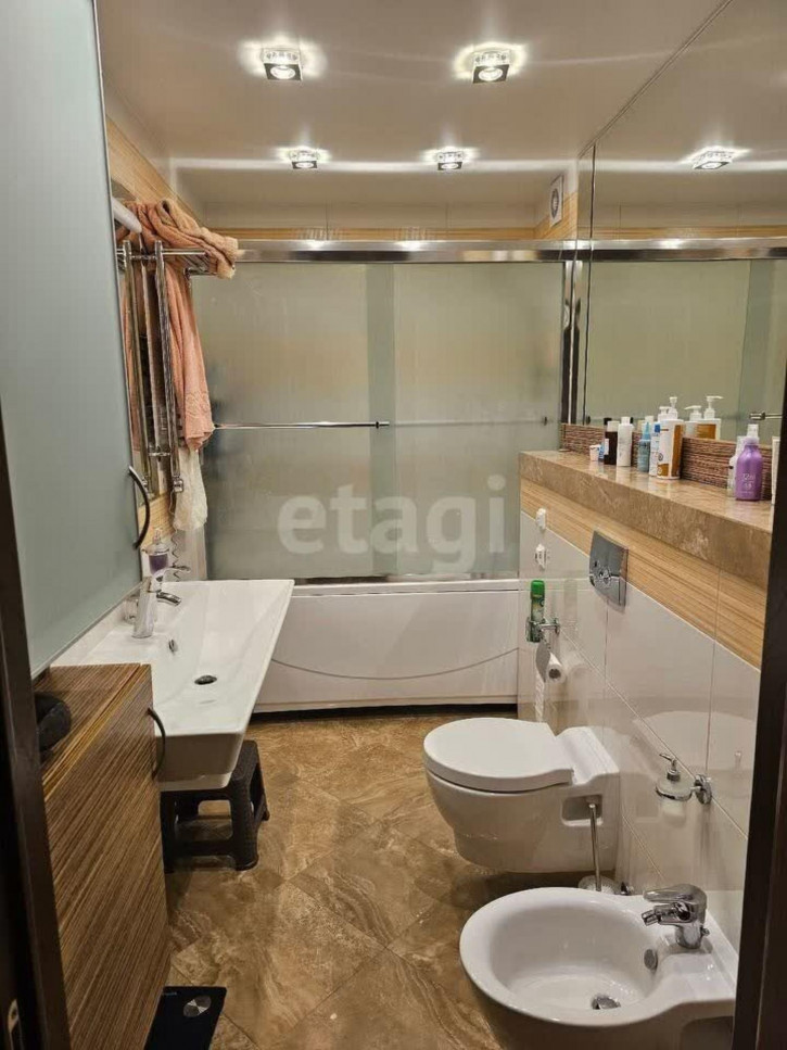 3-комн квартира Мельникайте, 129/1