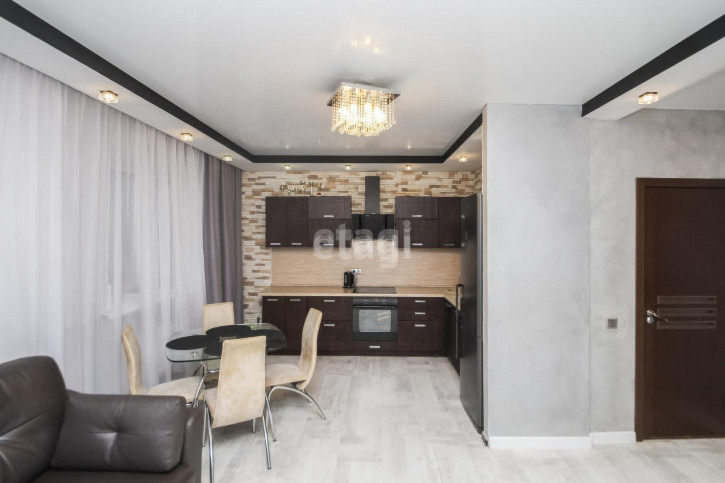 3-комн квартира Газовиков, 33
