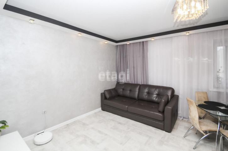 3-комн квартира Газовиков, 33