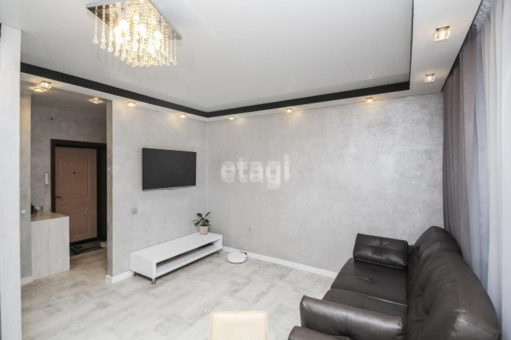 3-комн квартира Газовиков, 33
