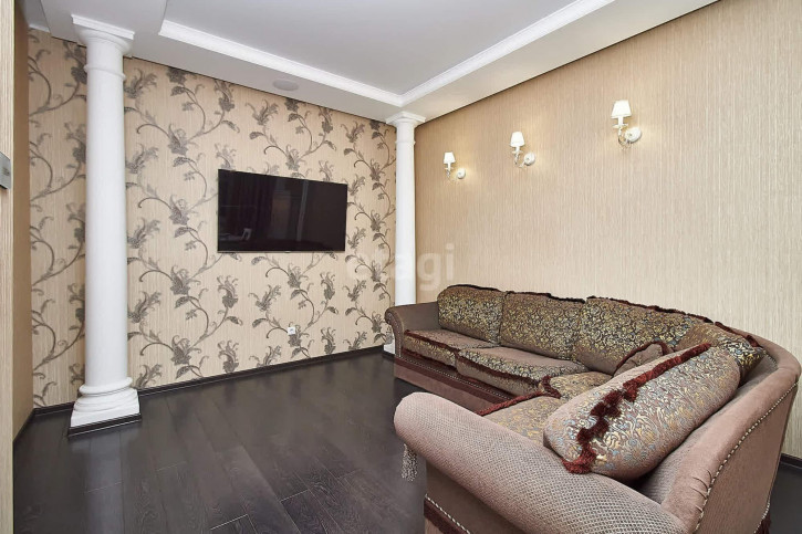 2-комн квартира Малыгина, 90